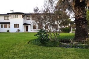 Dellville Country House & Cottages