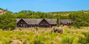 Hobatere Lodge