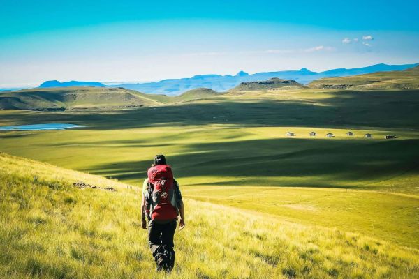 Lesotho, walking towards Jonathans Gate
