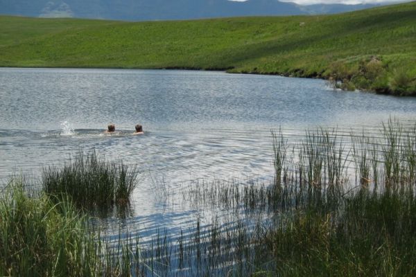 The 2nd dam (Salma Dam) you pass on the way to Caracal Cave