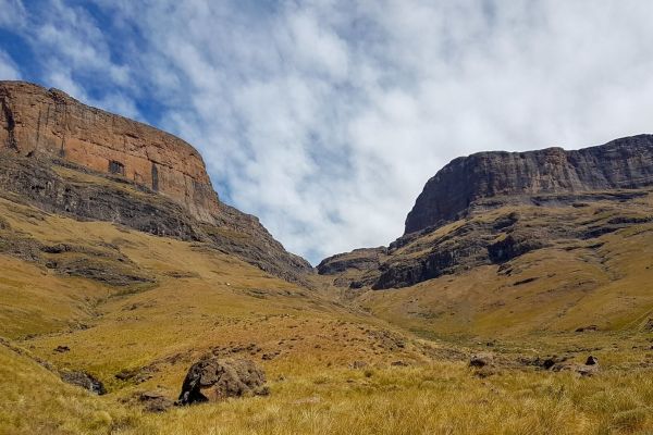 Giant's Castle Pass